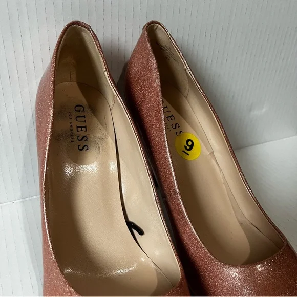 GUESS- Pointed Heel Sparkly Rose Gold Heels Size 9 - Picture 5 of 6